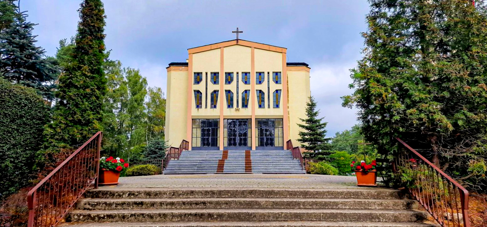 Zdjęcie: Parafia Przemienienia Pańskiego w Międzyborowie